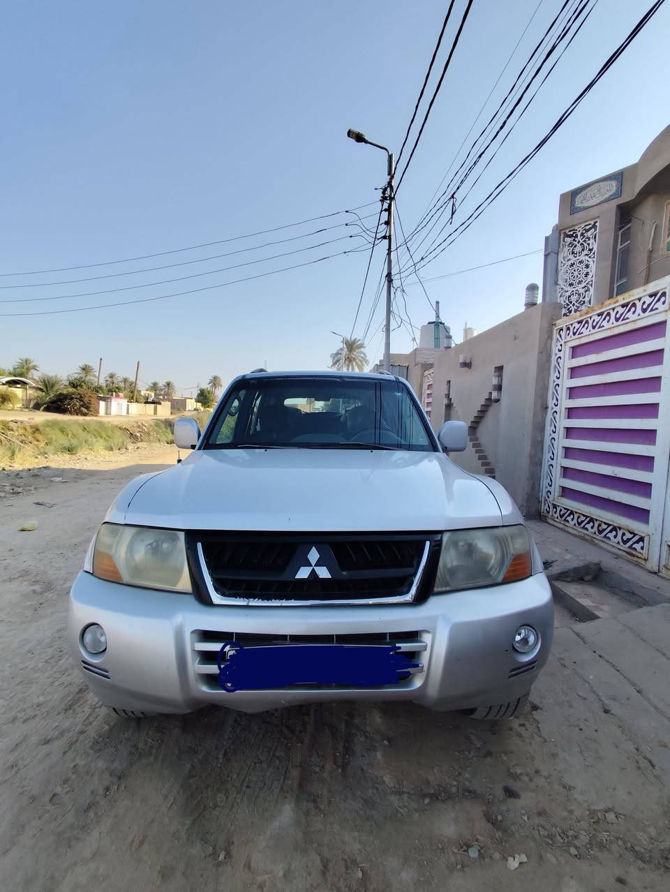 السلام عليكم 
باجيرو موديل 2001 فول مواصفات 
تبريد، تدفئة
سبعة راكب
فتحة سقف
ثلاث قطع تبريد بلادي 
گير، محرك،  مكفول 
تخم تاير جديد
مصبوغة صبغ عام بسبب الجراد
السعر 60 ورقة
وللاستفسار اكثر اتصال على الرقم
***********
مكلف بالنشر، غير متواجد على الفيس
