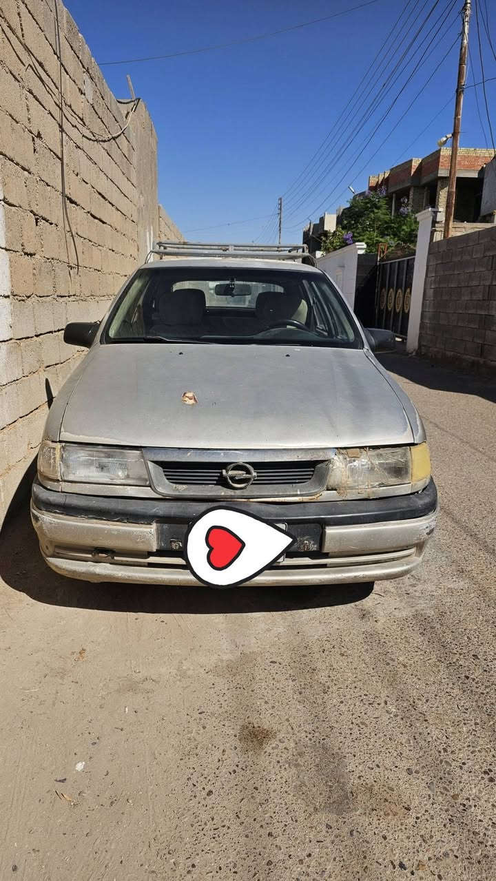فكترا للبيع محرك نظيف مابي اي تبخير او ينقص السعر 15 ورقة قفل العنوان الرمادي سجارية قرب البوابة 
التواصل على الواتساب  ***********
