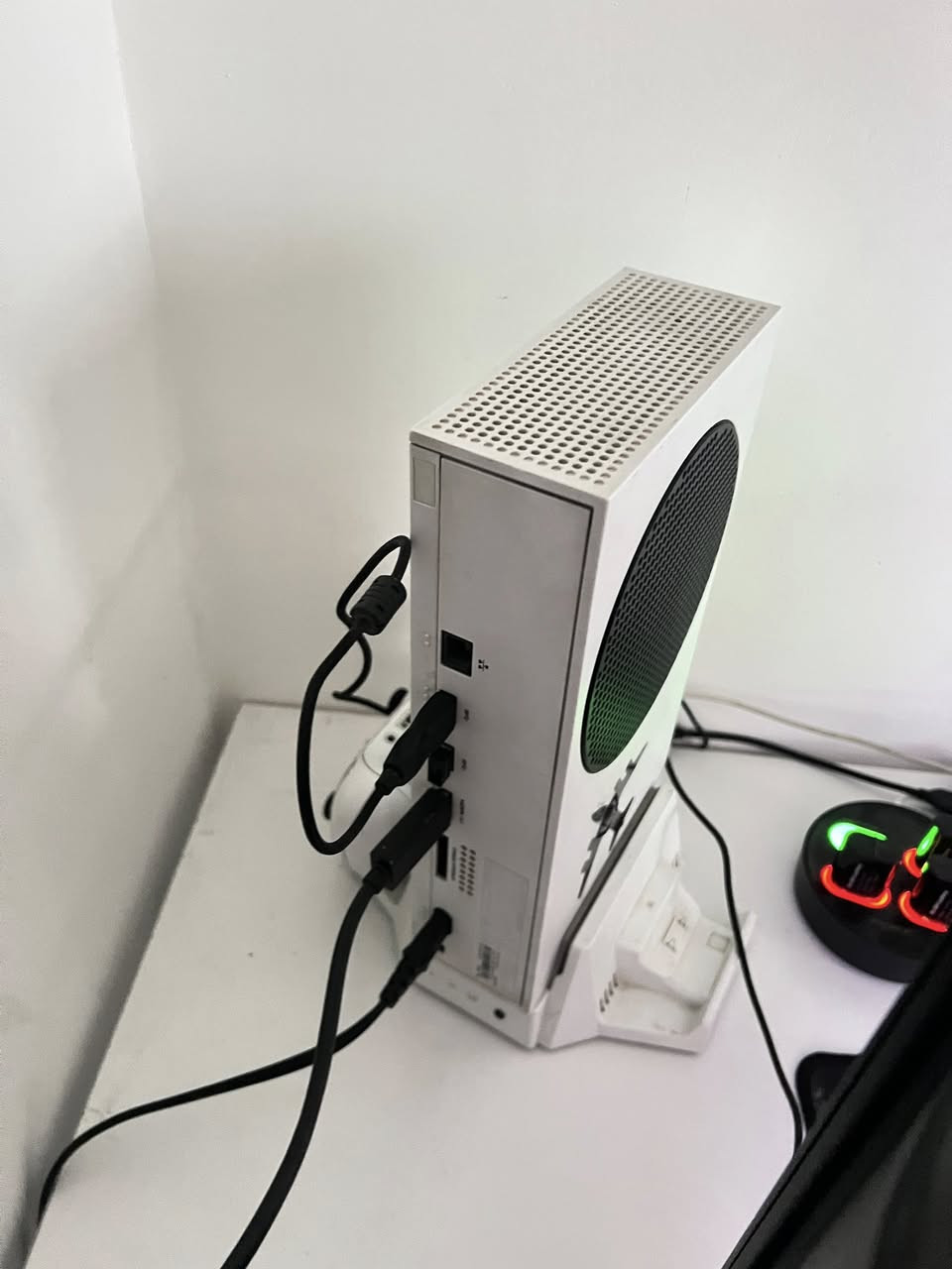 سيرس إس صدار 22 لوك كارتنونه ملحقاته كامله ولعب 3 مملوكه فيفا 25 وكراند وكلف ديوتي هديه وياه وجهاز نضافه وعاليه وستخدم قليل الله شاهد وسعر كامل معه توصيل 330


**إذا كنت صاحب هذا الإعلان وتريد حذفه لأي سبب، رجاءا أرسل رسالة إلى الدعم الفني**