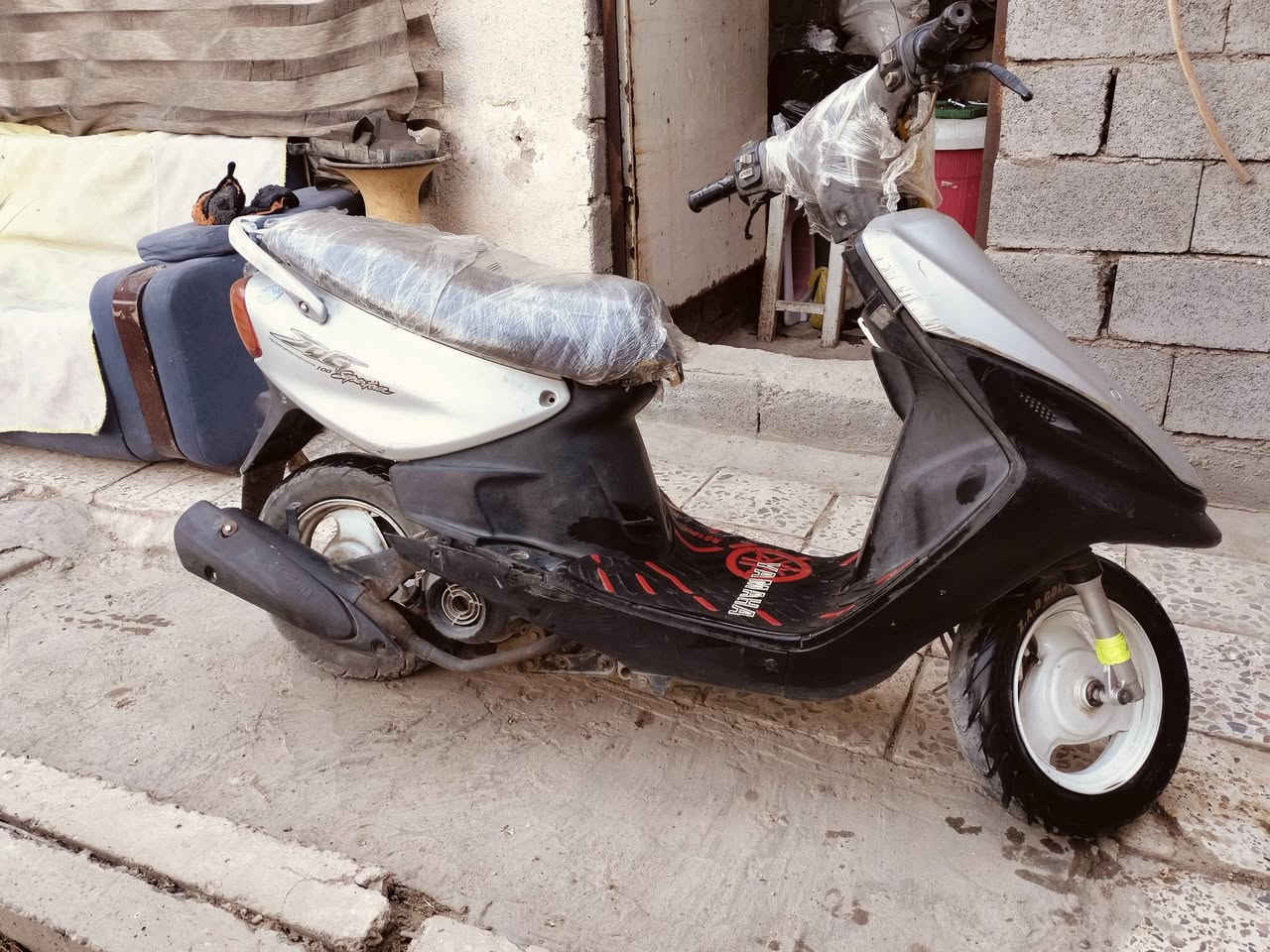 دراجة ماكس قجمه 120 دراجه غراضهه بلاديه ومختم دراجه خير من الله سلف رياضي  نكره كهربائيات كلهه شغاله.  دهن جديد.  السعر 325 وبي مجال حك الطبخ (( بغداد السيدية حي العلام ) 
واتساب ***********
