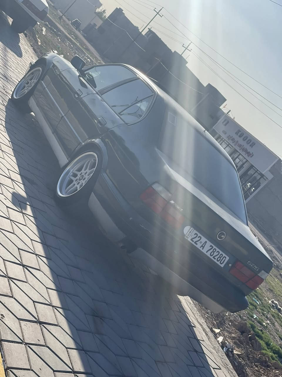 سلام عليكم للبيع بيم ام موديل 92حجم525اصل مكينه كير كفاله صدر كفاله تبريد ثلج تدفه تخم تاير ويل Mاصلي رقم اربيل جديد هزه جديده سياره كلش حلوه وجديده احله من صوره ومتعوب عليها كلش  السعر 53العنوان ديالئ بلدروز لاستفسار ***********
