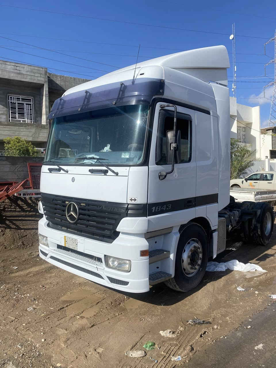 السلام عليكم 
اكتروز موديل 98 
مربوطه عربانه بدن ثابت ذو جوانب متحركه 
رقم نينوى لل 2029
تخم تاير جديد
السعر 185 وبيها مجال 
***********
***********
المكان سامراء
