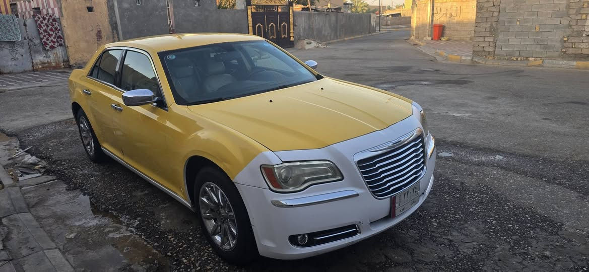 السلام عليكم وبامه موديل ١٢ سياره جديده خير من الله سياره فول موصفات رقم بغداد السعر ١٤٥ وبيه مجال قليل شراي ينتصل ***********
