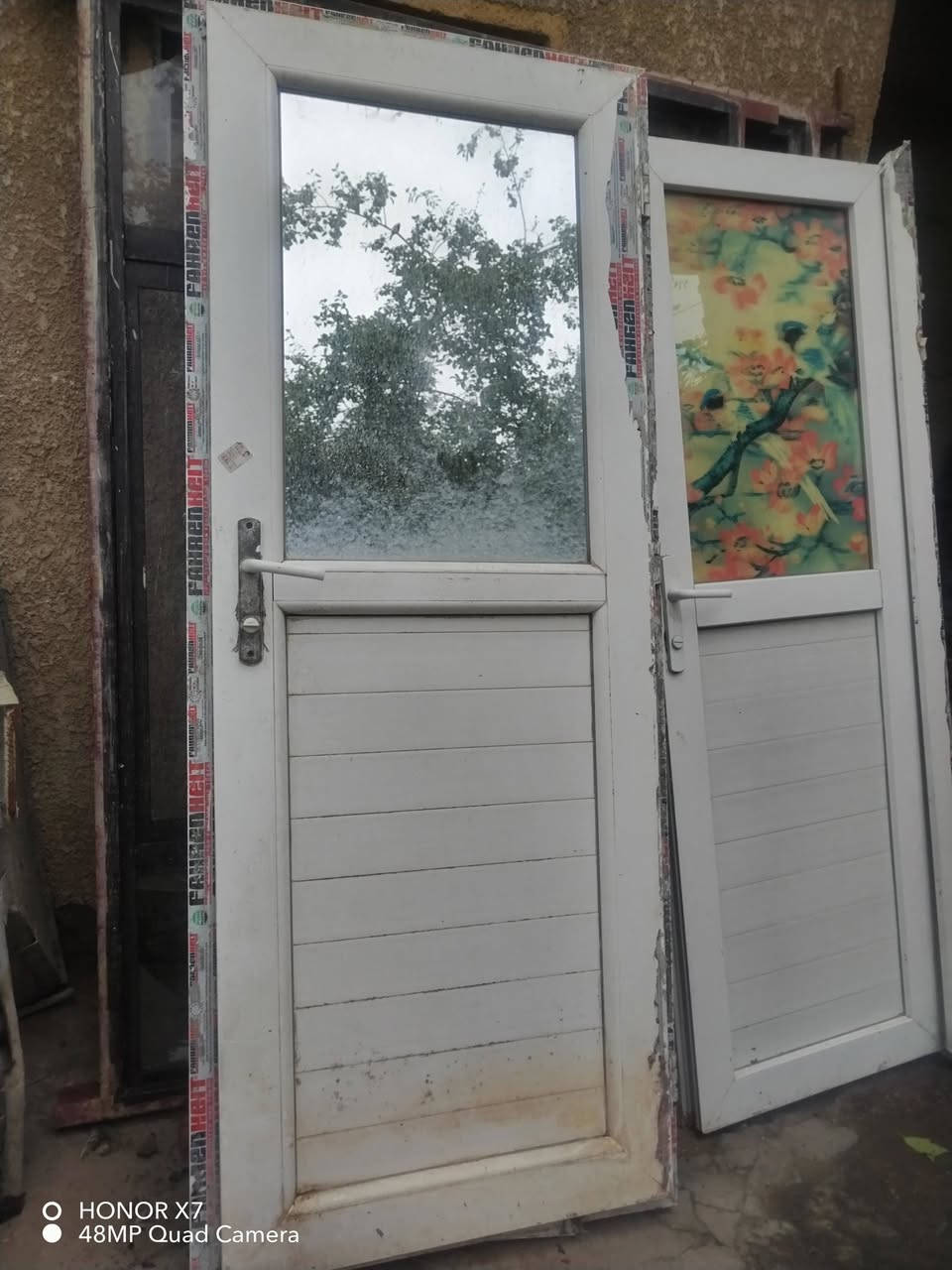 من رخصت الأدمن أبواب وشبابيك كل قطعة وسعرها العنوان المحمودية حي الشهداء الرقم *********** اتصل وبي واتساب
