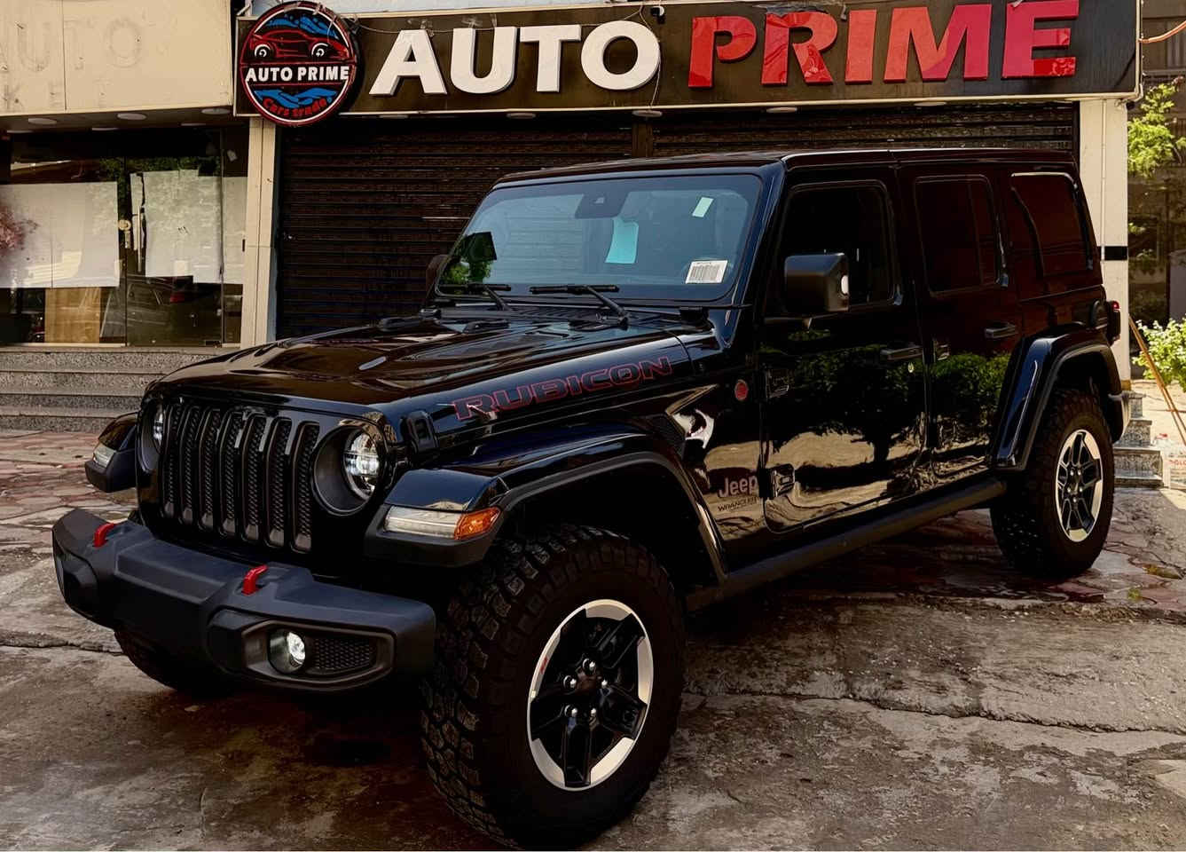 🚙Brand New 2022 Jeep Wrangler Available Now! 🚙🔥

Rubicon Exclusive Specifications:
 Condition: Brand New (Zero KM).
 Engine: 3.6L Pentastar V6 Engine (Legendary reliability and power).
 Capability (The Rubicon Edge):
 Rock-Trac® 4x4 System: Unmatched torque and control for rock crawling.
 Tru-Lok® Front & Rear Locking Differentials: Maximum traction on any surface.
 Electronic Sway Bar Disconnect: For maximum wheel articulation on rough terrain.
 Heavy-Duty Suspension: Equipped with FOX shock absorbers for superior off-road handling.
 Exterior: Rubicon hood decal, aggressive off-road tires, and steel heavy-duty bumpers.
 Interior & Technology:
 Premium leather-trimmed seats with Rubicon embroidery.
 Uconnect® infotainment system with 8.4-inch touchscreen.
 Premium Alpine® Audio System for an immersive experience.
 Advanced safety tech: ParkSense® Rear Park Assist and Blind Spot Monitoring.

📞 Claim Your Rubicon Today:
Contact us for pricing, availability, and exclusive offers: 01004444606


**إذا كنت صاحب هذا الإعلان وتريد حذفه لأي سبب، رجاءا أرسل رسالة إلى الدعم الفني**