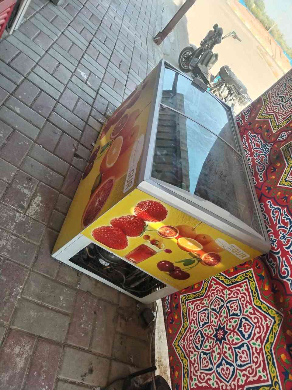 مجمده للبيع نضيه ومطور وبنكه جديدات ب 300 ***********
