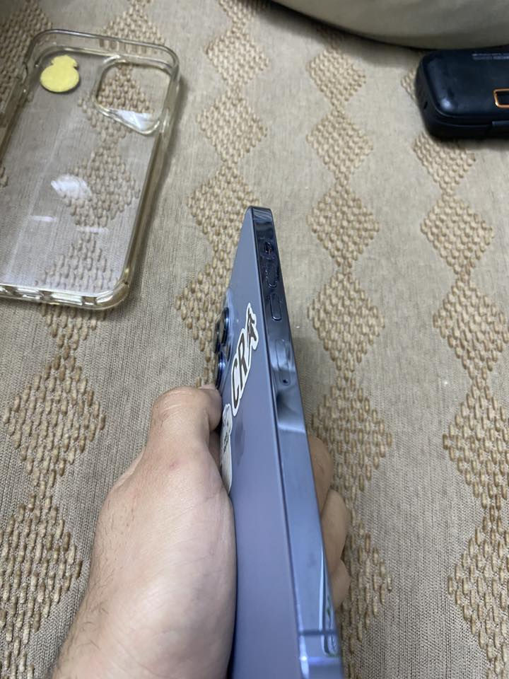 13 برو ماكس
ذاكره 256
نضافه 95%
بطاريته 96
مبدل فقط ضهر جهاز ممفتوح نضيف جدا استخدام شخصي 
للبيع السعر 675 الف
للاستفسار ***********
