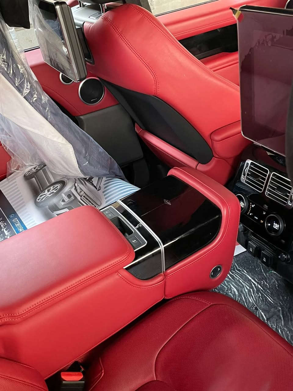 RANGE ROVER 2019
وتوبيغرافي اعلى المواصفات
ماشية 46 km وكالة سردار ضمان 
رقم بغداد مكفولة عام من كلشي . 

السيارة جديدة بمعنى الكلمة ⭕️

***********

