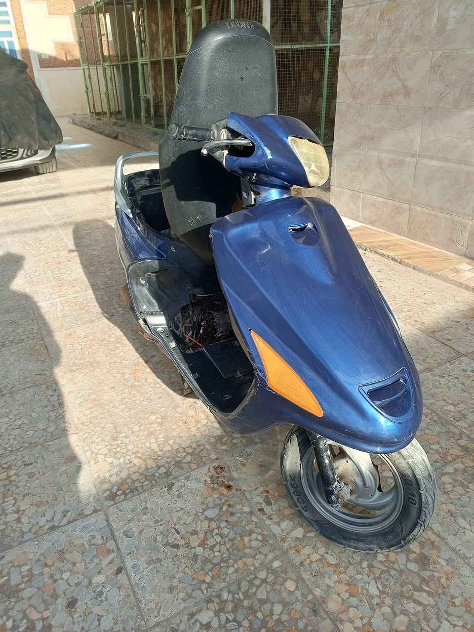 السلام عليكم
فراشه للبيع 
دراجه كهربائيات شغاله 
مكينه شغاله ولاتبخير ولا نضوح
(((نقصه كابريتر فقط )))
دراجه تشتغل بس تخربط چانت متروكه 
كفراته جدد
السعر 170وبيه مجال حك الجيه
مكاني حله ابو غرق 
***********
