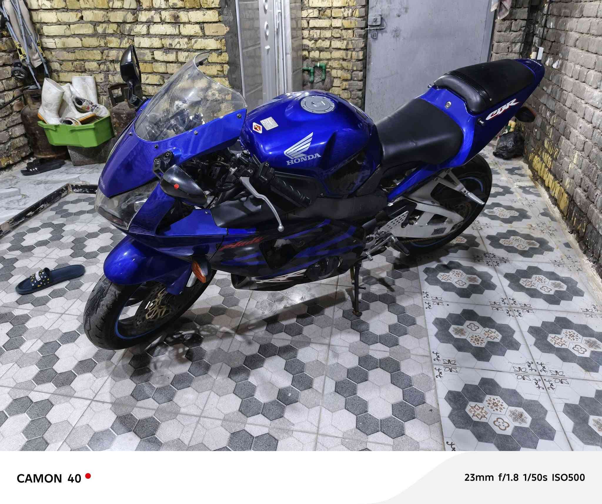 دفل البيع كفال عامه اوراق كامله مديل ٢٠٠٥ كزوز بلادي تخم تاير جديد بلاكات جدد ماشيه ٣٣الف مكان واسط كوت مركز *********** سعر ٣٠
