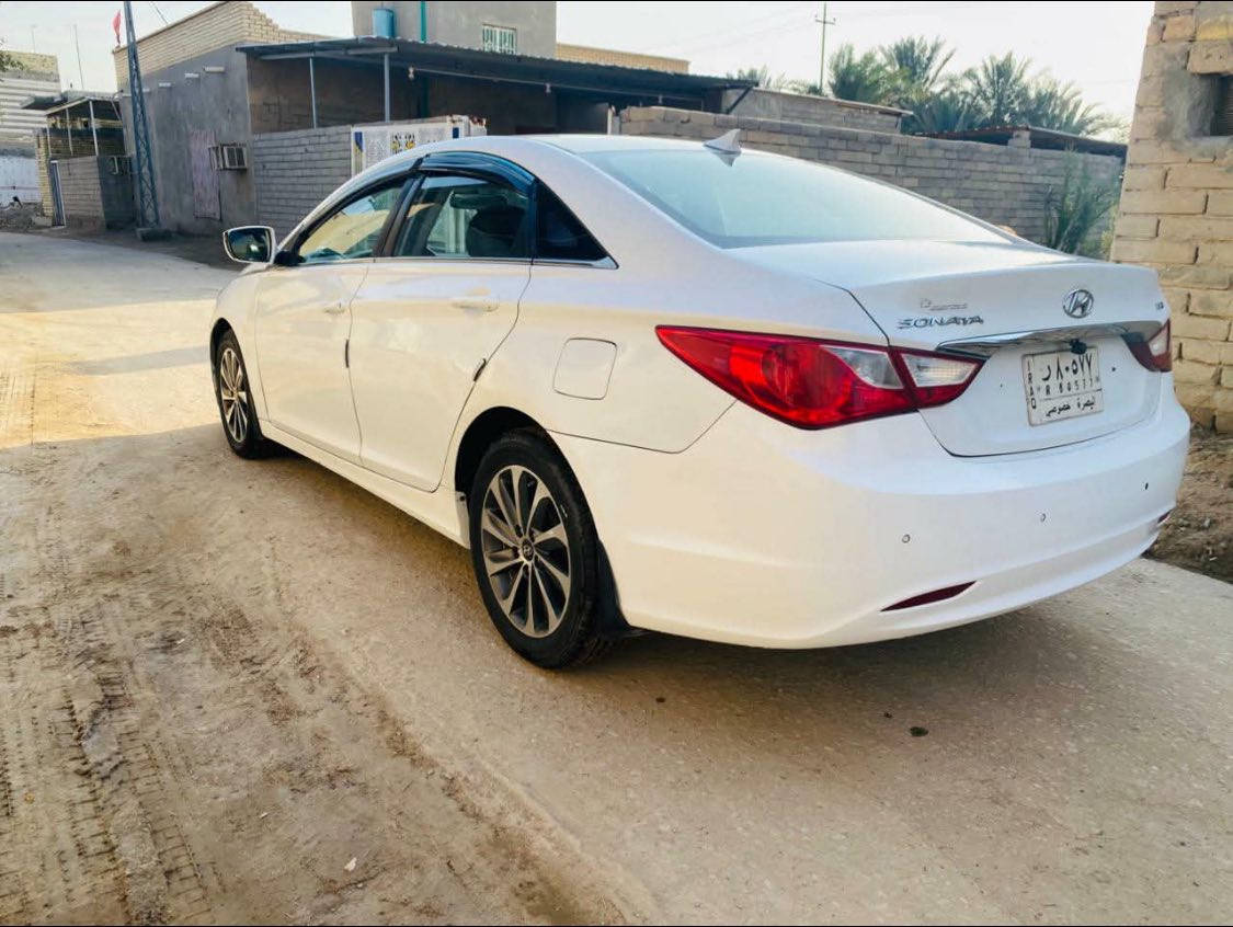 سلام عليكم للبيع سوناته 2014وارد كوري سياره كفاله ضربه وتبديل وسونار موجود بل منشور السياره جديده بمعنه الكلمه السعر 117مكاني البصره القرنه بني منصور ***********
