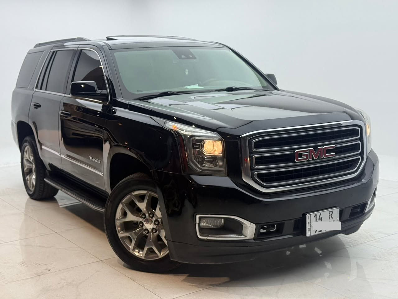 جيمسي يوكن ( 2019 ) خليجي وكالة المنصور
الفئه: SLT 
المواصفات : فول
سلايد 
بصمه 
جلد 
رادار امامي 
رادار جانبي 
كشن منفصل VIP 
محرك 5300 
صندوق كهرباء 
تشغيل عن بعد 
كشن ذاكره 
مري شفط 
سماعات نظام Bose
شاشه جبيره + قاصه 
ستيرن كهرباء + تدفئه 
حساس امامي + خلفي 
كشنات تبريد تدفئه امامي + خلفي 
كشنات كهرباء امامي + خلفي 

وارد خليجي صفر شركة المنصور 
الضرر : جاملغ خلفي صبغ فقط 
وبيها مكانين تعديل بارد فقط لا ايرباك ولا داخل كله سليم 
 
السيارة رقم بصرة تحويل وكالة ثاني يوم 

السعر : ( 345$ ) مجال جدا بسيط 
مال جيه سعرها كلش مناسب و خليجيه 

للاستفسار الاتصال على 

*********** اتصال او انساب 
***********
***********

مكان السيارة أربيل
