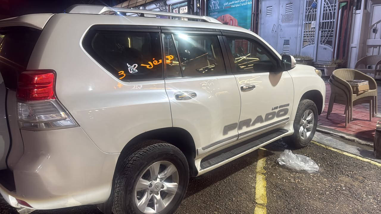 السلام عليكم من رخصت مدير الكروب عندي ابرادو 2011 بسمي 2700/مكينه /4 السياره مابيه صبغ جانت جنده عاديه سويته اسبيرتعليك رقم بغداد بسمي السياره كل نقص مابيه مكانه كربلاء حي النقيب 
اريد امراوس ابتاهو السعر 225/ماشيه 269/اوقابله للزياده/***********
***********
