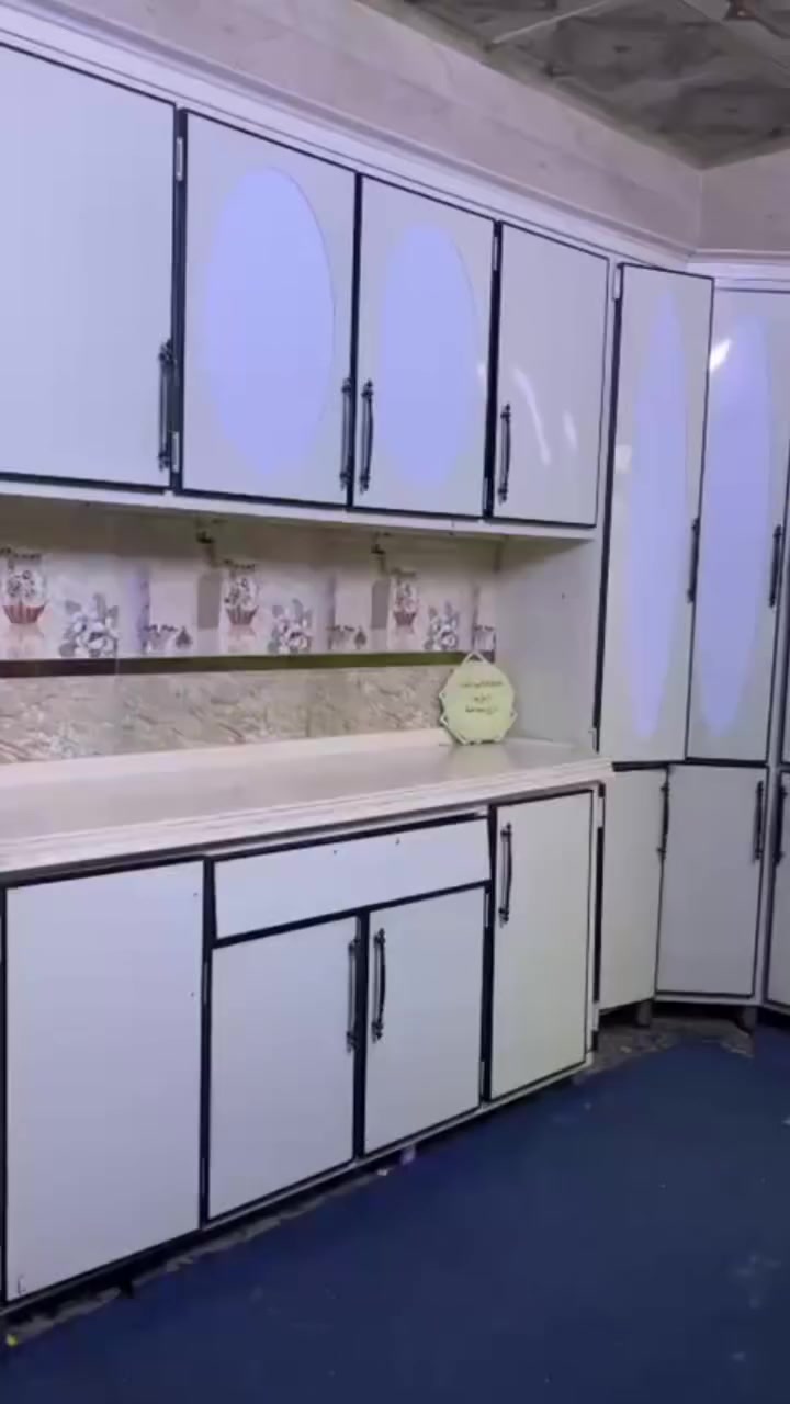 كونتر للبيع مناسب غرض البيع نتقال بيت ثاني ***********
