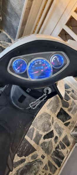 إسلام عليكم دراجة كامكو g4 موديل 2006 دراجه نضيفه حاويه قبل شهر نزلتها كلشي شغال بيها
السعر 700 الف بيها مجال للشراي 
العنوان النجف حي العداله شارع الجنسيه 
للتواصل رقم الهاتف ***********
