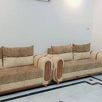 قنفات للبيع جدد لوك مع ميز خاص بشاشة التلفاز للتواصل على الرقم 0770283...
