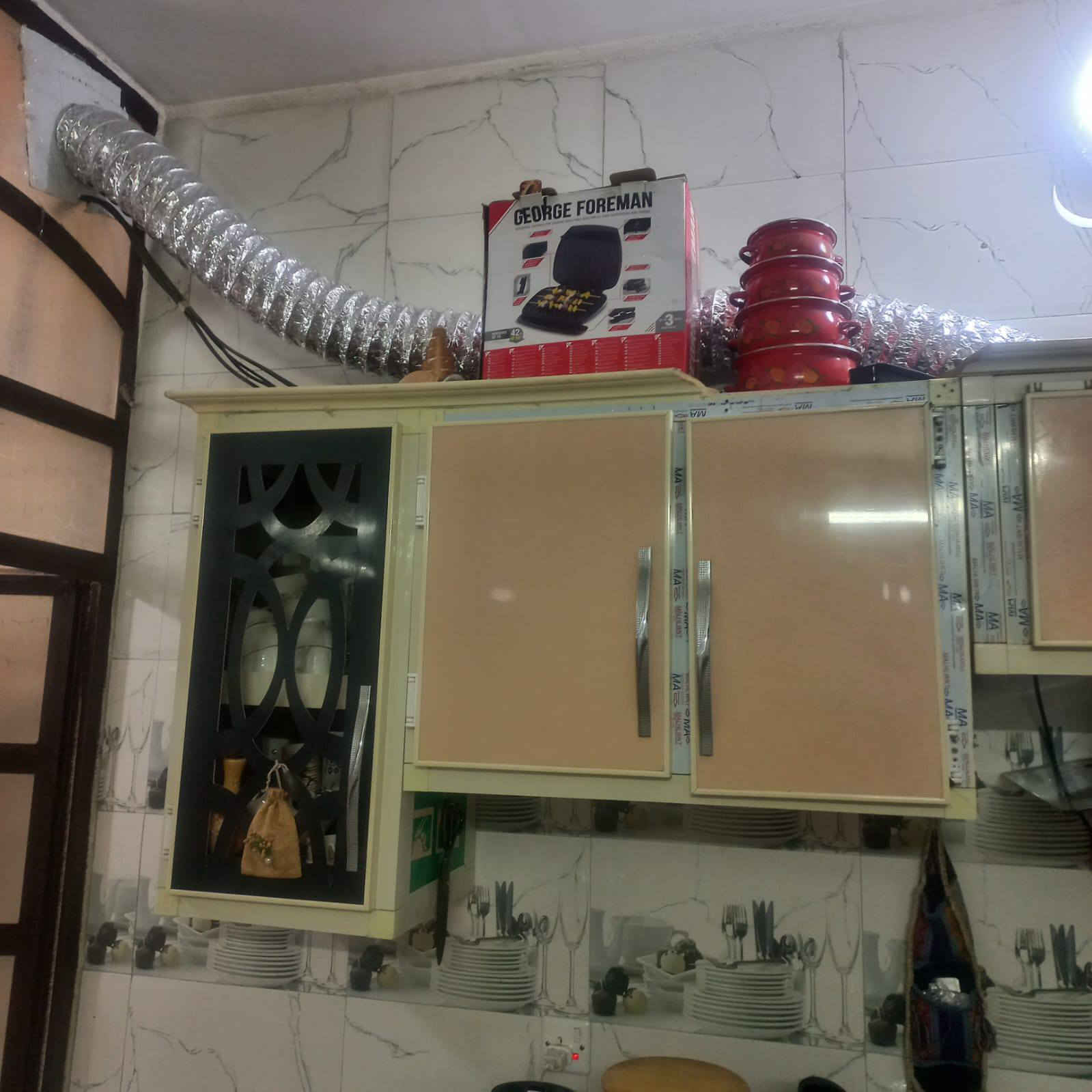 والكاونتر هوه والملحقمتره و٢٠ والكاونتر ابو الطباخ  والملحق مترة ١٣٥ سعر 300 عنوان حريه


**إذا كنت صاحب هذا الإعلان وتريد حذفه لأي سبب، رجاءا أرسل رسالة إلى الدعم الفني**