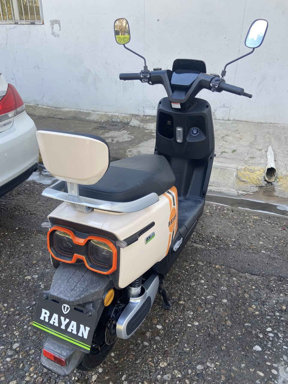 للبيع فول مواصفات
ريان ام عيون 12000ملف 
مثبت سرعه
بك بي وضعيه بارك. امان
سعر700 قفل


**إذا كنت صاحب هذا الإعلان وتريد حذفه لأي سبب، رجاءا أرسل رسالة إلى الدعم الفني**