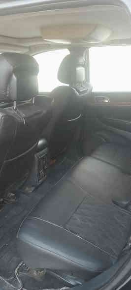 السلام عليكم جيب لاريدو للبيع موديل 2011 تويل هيمي 5700 سياره جديده خير من الله تخم تاير صدر خلفي امامي جديد منظومه غاز ما بيها اي نقص مواصفاتها فول لايت زنون عدسه فتحه سقف باب شفط خلفي كاميرا خلفيه حساسات خلفيه شاير مري عنوان كركوك رقم الهاتف***********
