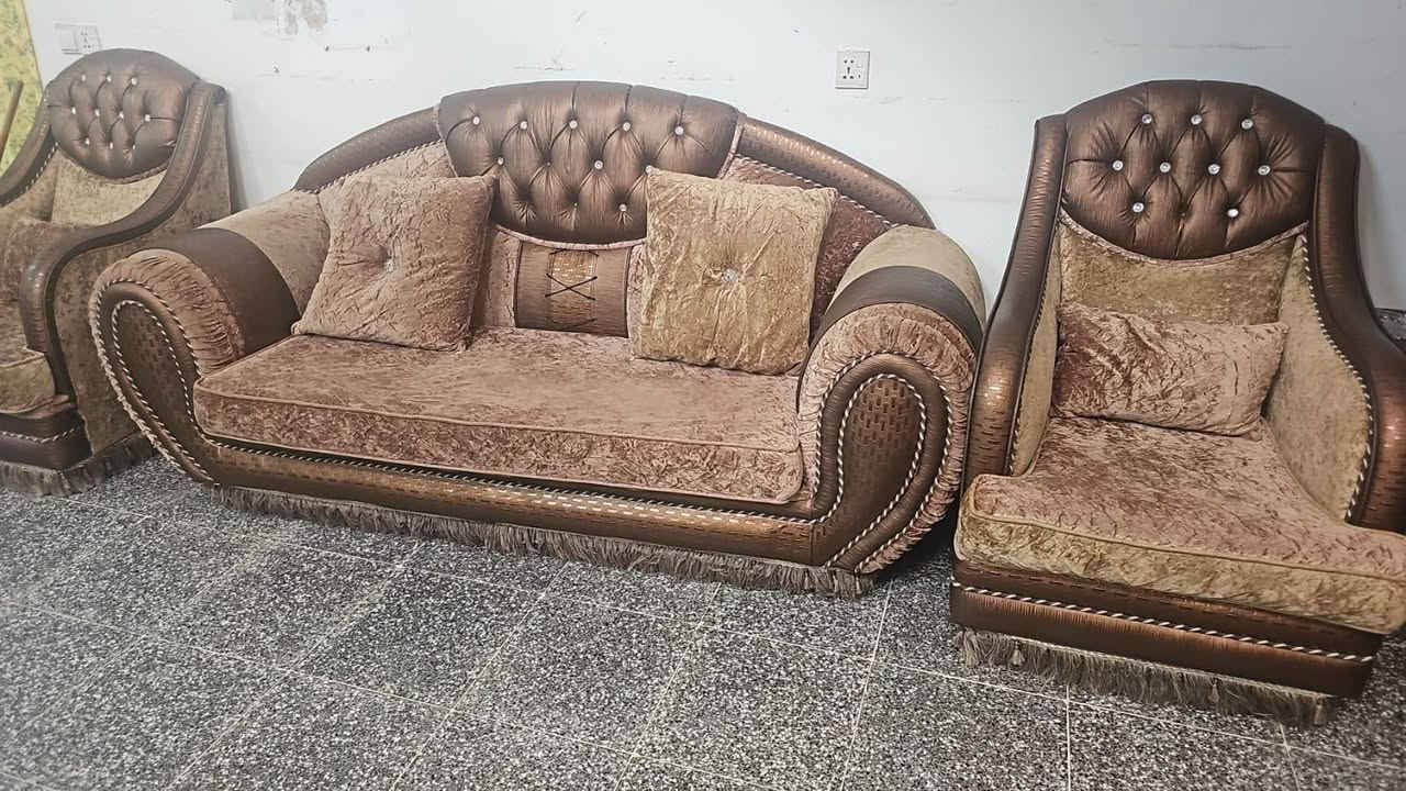 الجوزي ٨٠٠ خشب صاج
الازرق ٢٥٠ 
غزالية


**إذا كنت صاحب هذا الإعلان وتريد حذفه لأي سبب، رجاءا أرسل رسالة إلى الدعم الفني**
