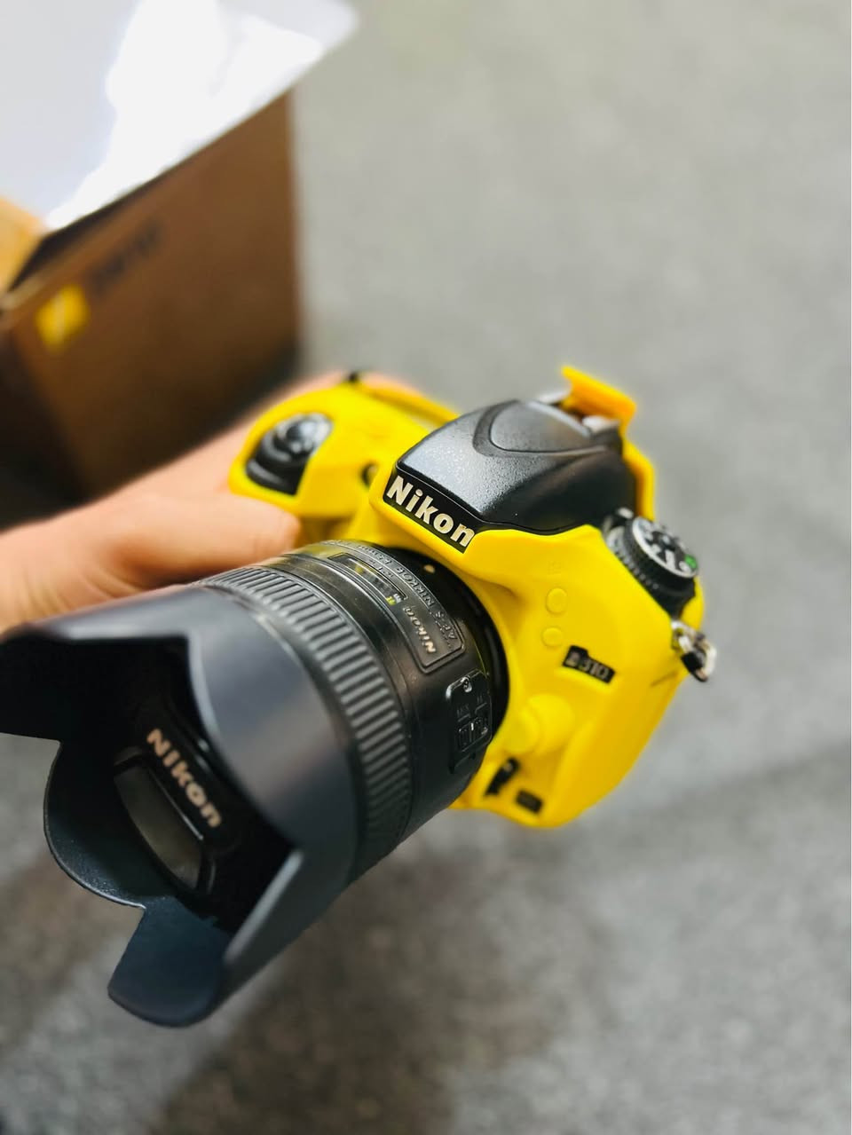 نيكون 610 فول فريم  مع عدسة 85 للبيع نضافته كلش حلوه مثل ماواضح بالصور 
ملحقاتها :
1_ عدسة 85 f.1’.8 فول فريم
2_  بطاريات عدد 3
3_ حزام ضهر 
4_ كارتونتها الاصليه 
5_ هوديه للعدسه
6_اقباقه حمايه لكل الفتحات 
7_ جيلاتين حمايه 

السعر مليون و ١٠٠ وبيها مجال

مكاني النجف ♥️ النجف, العراق


**إذا كنت صاحب هذا الإعلان وتريد حذفه لأي سبب، رجاءا أرسل رسالة إلى الدعم الفني**