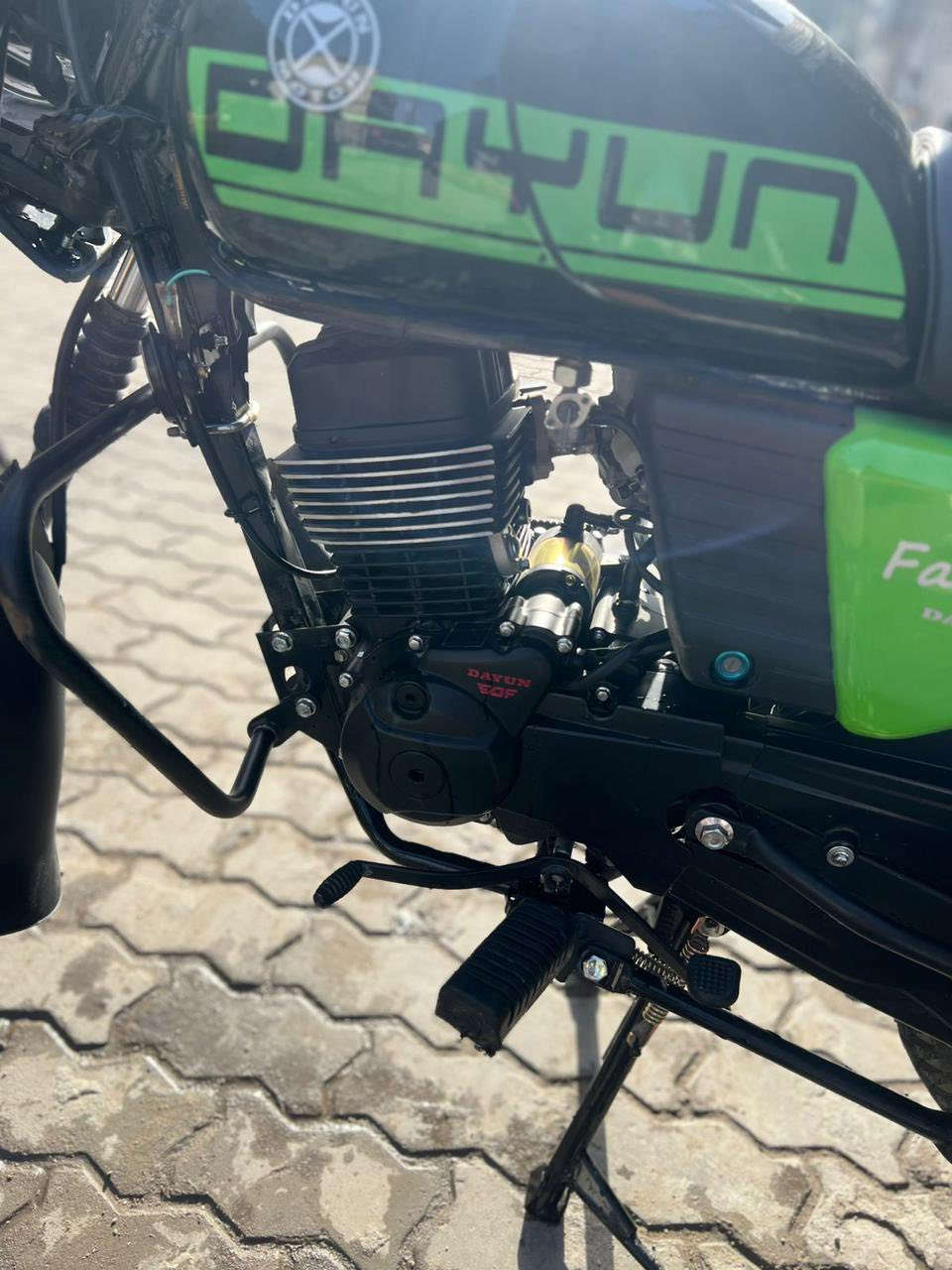 السلام عليكم
دايوان 2025 DY200
مرقمه اربيل تحويل
ماماشيه فقط 700 
الدراجة جديدة ونظيفه
السعر 2400 🔒
عنواني بغدمدينة الصدر


**إذا كنت صاحب هذا الإعلان وتريد حذفه لأي سبب، رجاءا أرسل رسالة إلى الدعم الفني**