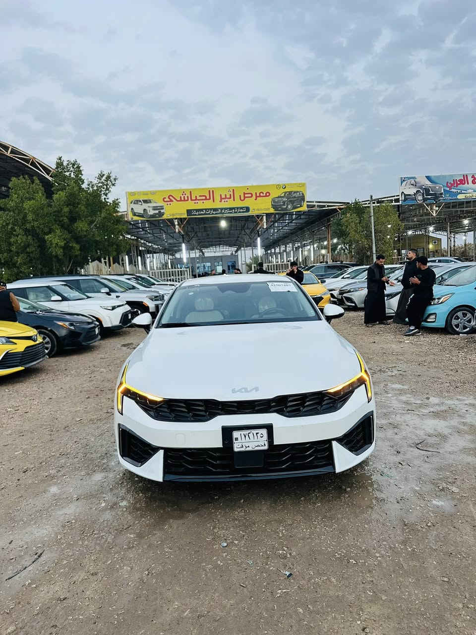 البيع او المراوس 
كي فايف 2025امريكي 
الضرر صبغ قطعتين 
مكينه 2500
السياره جاهزه 
ماشيه 9 الف 
مرقم شهداء مثنى 
السعر 190$
العنوان المثنى الرميثه معرض اثير الجياشي 
التواصل واتساب فقط 
***********
***********
