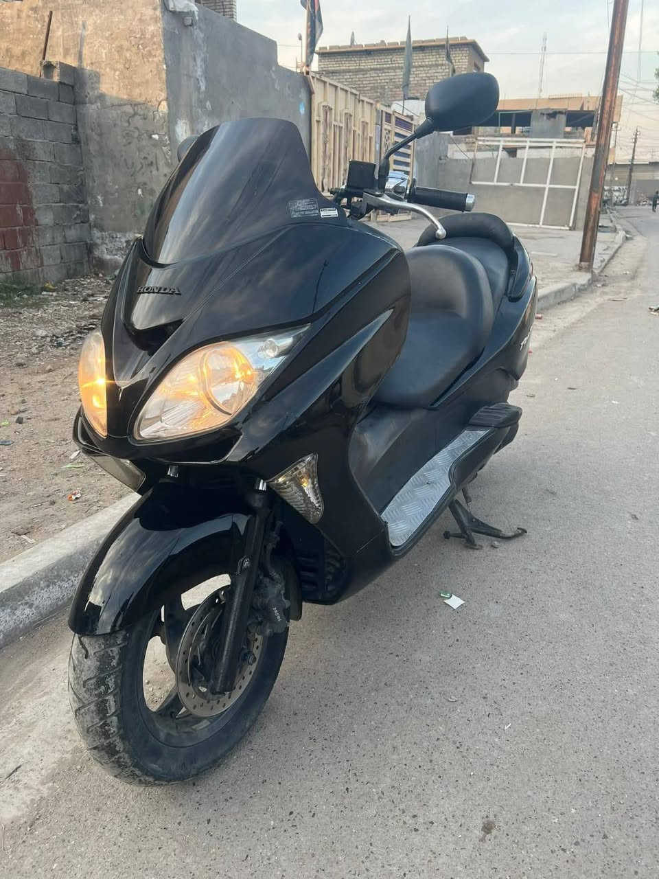 السلام عليكم دراجه فورزا 0,8 ٦كير ٣تحويلات
 مكينه كلجات خير من الله
 كهربائيات كيجات كله شغاله 
شلعه معدل فول تراي وين ميعجبك
 السعر 950مكاني بغداد حي النصر 
***********
