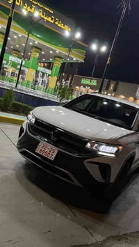 للبيع  فولكسواكن تاوس موديل ٢٠٢٤   حادث شبر بارد بجاملغ لايمن   مواصفا...