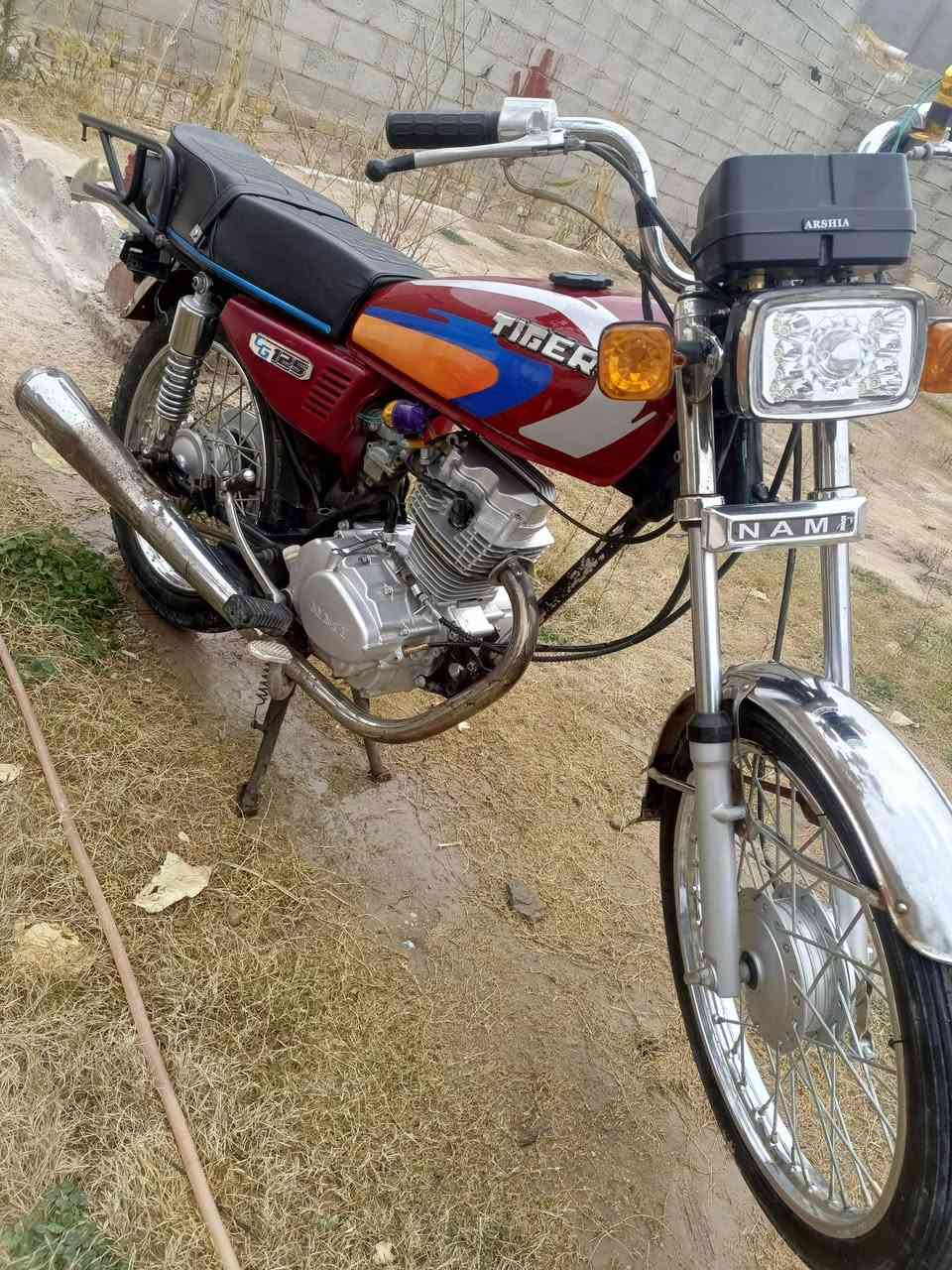 دراجه البيع امتياز موديل 24 كلك اب 550 وبيه مجال بصيط الشراي يجي خاص وبي خير ويدلل المكان الحمزه الشرقي ***********
