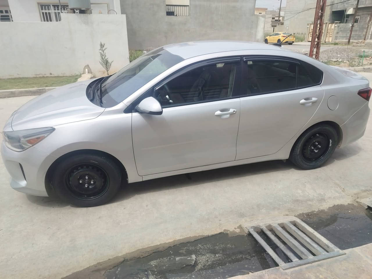 للبيع كياريو 2019 نينوى بسمي بدون دواخل فقط صبغ بين البابين اثار شخوط موضح بصوره السعر 110قفل ***********
