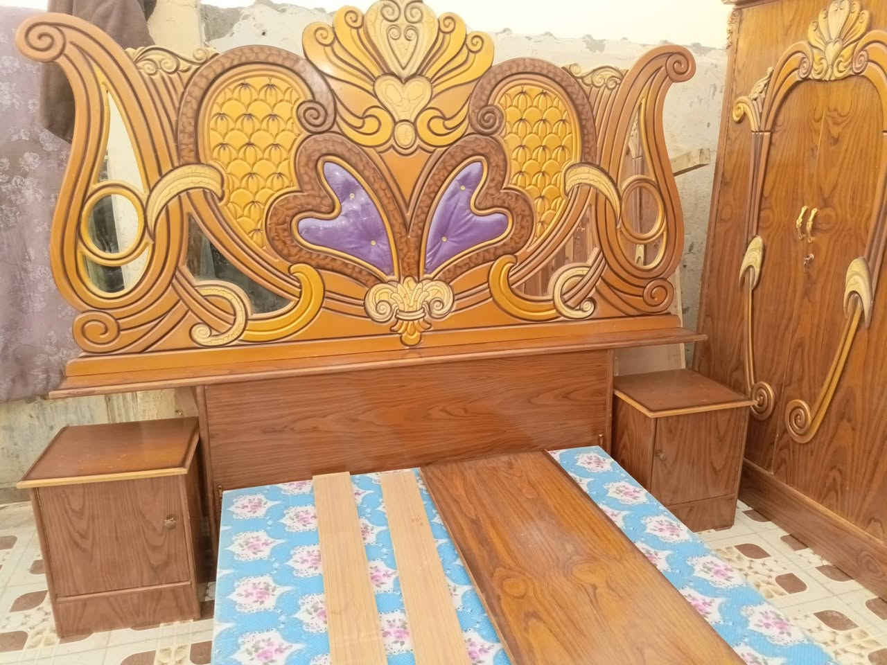 غرفه مستعمله 6 ابواب شرط النضافه
زاويه كنتوريه دوار كبل شد نضيفه وجاهزه قضاء القاسم ع 
***********
