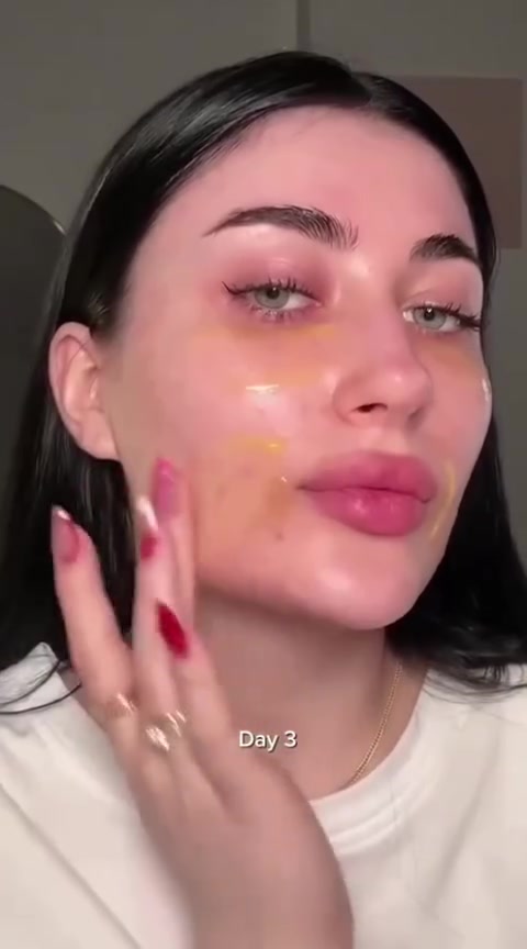 شوفو شنو توفر عندنا 😍😍

🇦​🇷​🇪​🇳​🇨​🇮​🇦​ – ✨
كريم خفيف وعملي يخدم كـ 🇧​🇴​🇴​🇸​🇹​🇪​🇷​ بفيتامين 🇨​، ينفع للوجه وتحت العين في نفس الوقت 👌
💛 تركيبة ذكية تعطيك إشراقة وترطيب بدون ما تحسي بثقل أو دهنية
يحتوي على :
✔️ 🇻​🇮​🇹​🇦​🇲​🇮​🇳​ 🇨​ 🇨​🇴​🇲​🇵​🇱​🇪​🇽​ (5%) → إشراقة واضحة + توحيد لون البشرة
✔️ 🇬​🇱​🇺​🇹​🇦​🇹​🇭​🇮​🇴​🇳​🇪​ → يساعد على التخفيف من التصبغات ويزيد النضارة
✔️ مرطّبات خفيفة → ترطيب مريح بدون ما يسد المسام
المنشأ كوريا الأصلي 🇰🇷
#للحجز_والاستفسار_دايركت 
#تصويرنا+ #بوست


**إذا كنت صاحب هذا الإعلان وتريد حذفه لأي سبب، رجاءا أرسل رسالة إلى الدعم الفني**