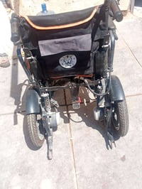 عربانه كهربائيه ماعرف شنو عطله لبيع والشراي يتصل علئ هذا الرقم 0782613...