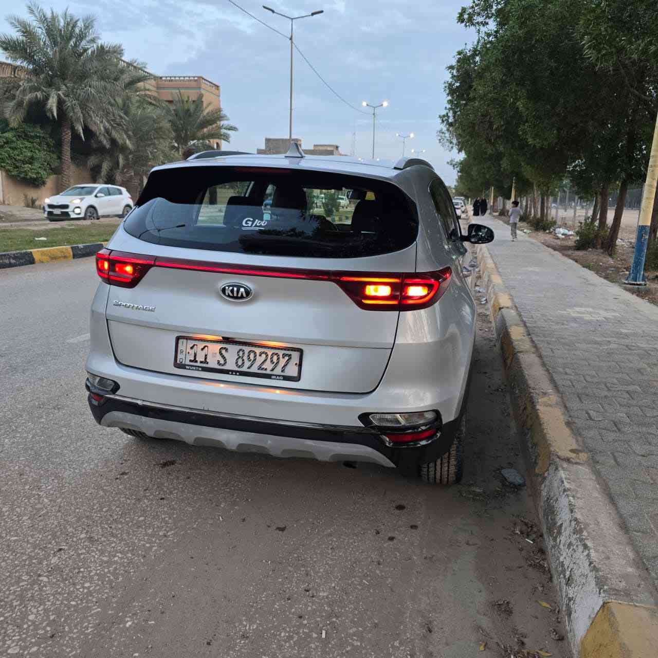 السلام عليكم سبورتج 2021بلاك
ماشيه 52  فقط بارد بالبنيد بدون صبغ 
مواصفاتها معروفه مري شفط كشنات جلد 
حساسات رادار امامي خلفي مكاني بغداد السيديه 
السياره باسمي تحويل مباشر 
السعر 155 وبيها مجال ***********
