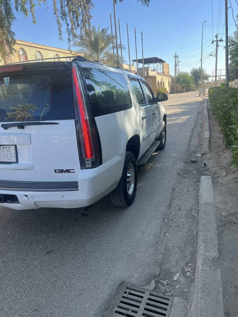 السلام عليكم للبيع يوكن فحل 8برقي موديل2007 السيارة GMC وارد خليجي ألون كرزي مصبوق أبيض رقم سيارة أجره بغداد تحويل ثاني يوم تخم تاير ويل كيب سعر 185 وبيه مجال بصيط مكان السيارة البصره كرنه /***********
- [ ]
