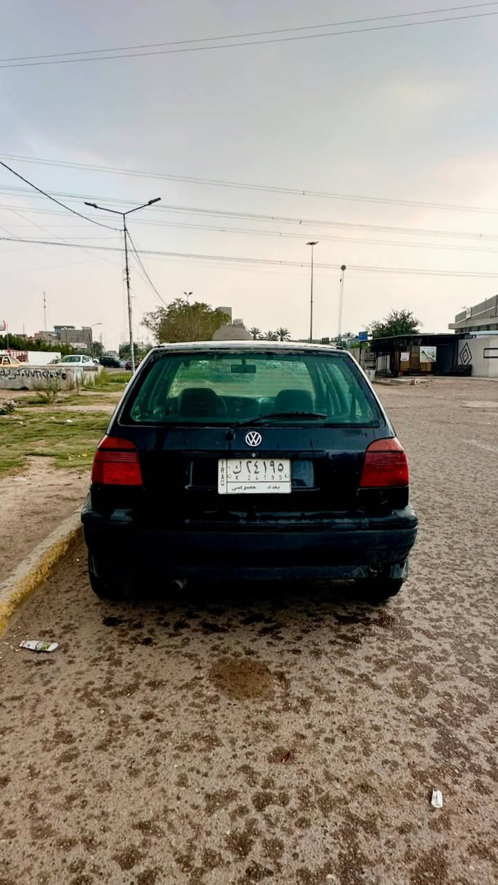 السلام عليكم
للبيع كولف موديل 1992 
مكينة 1800
السيارة مكينة وكير جديدة 
كير اوتو
السيارة ب اسمي تحويل ثاني يوم
صدر جديد 
تخم تاير جديد 
باتري جديد 
كهربائيات شغالة 
جامة امامية جديدة 
جام كهرباء 
مابيهة اي نقص فقط التبريد
السعر 3500$ يعني 35 ورقة وبيها مجال للطيبين
السيارة مكانهة الغزالية 
للاستفسار ***********
