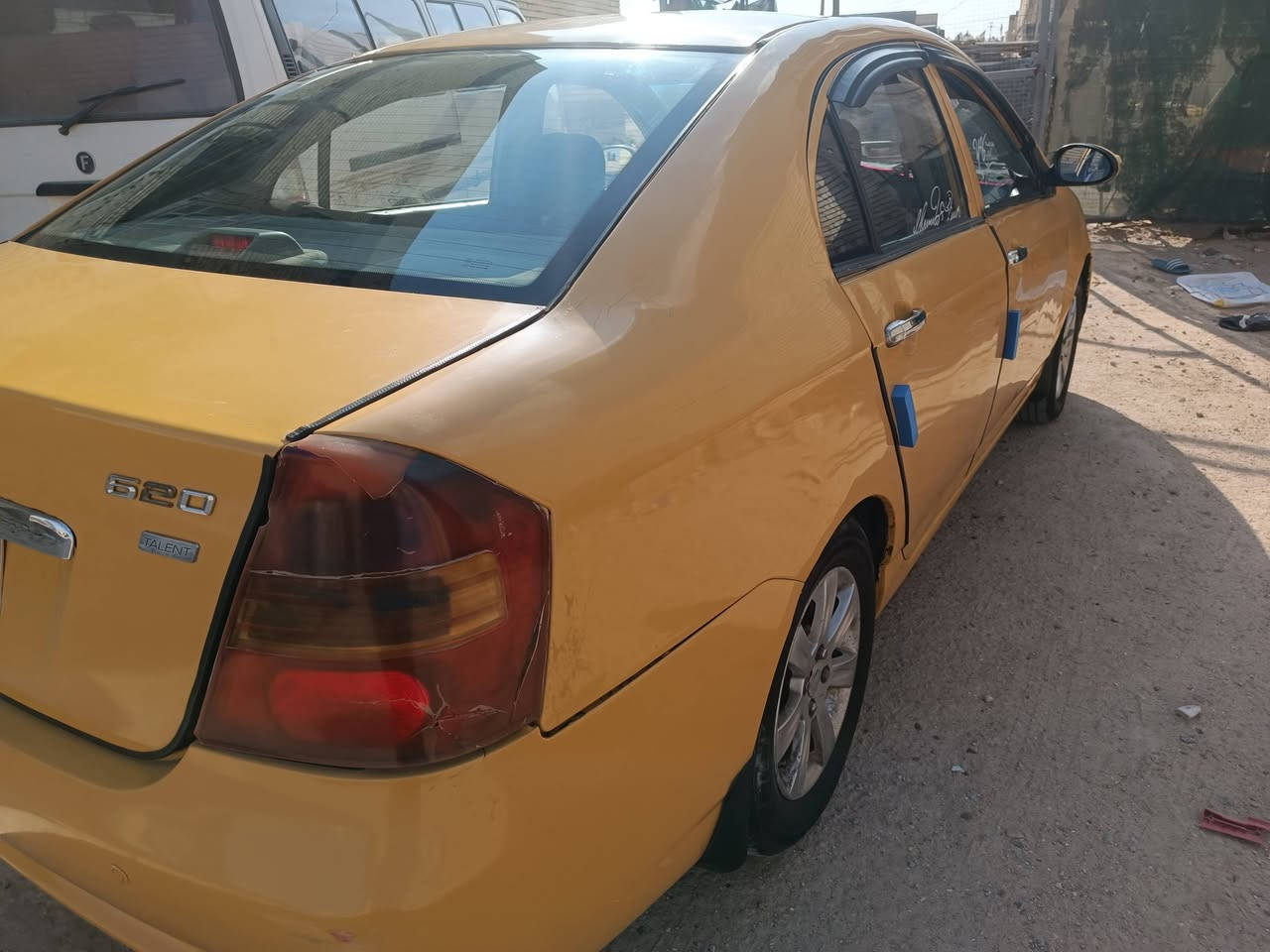 السلام عليكم ليفان محرك وكير كورلا اوتوماتيك مصفره هيئة وغرامات رقم ألماني بغداد مشروع وطني السعر 37 وبيه مجال مكان السيارة كربلاء ***********
