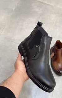 جلد طبيعي • مقاس ٤٥ • طلب خاص