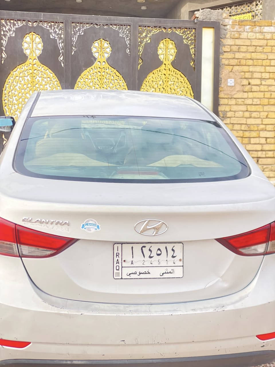 السلام عليكم  النترا موديل16 خليجي رقم مثنى كامره وشاشه تخم تاير جدد بيها قطعتين دحجات محرك 1800 دوش مكان لسماوه قضاء الخضر للتصال السعر 105 //***********
