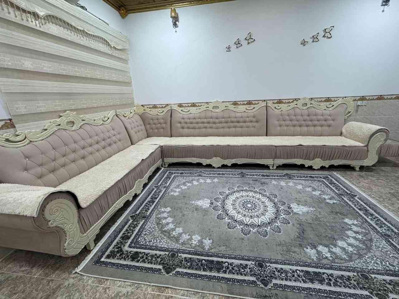ديوان تفصال خشب اسود .الرقم*********** للحجز خاص
