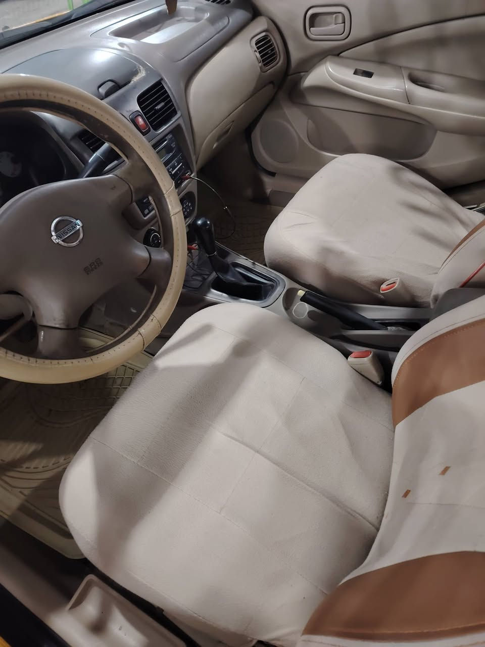 سني ٢٠١١ كيرعادي رقم بغداد مكان سياره الأنبار هيت *********** سعر ٨٣
