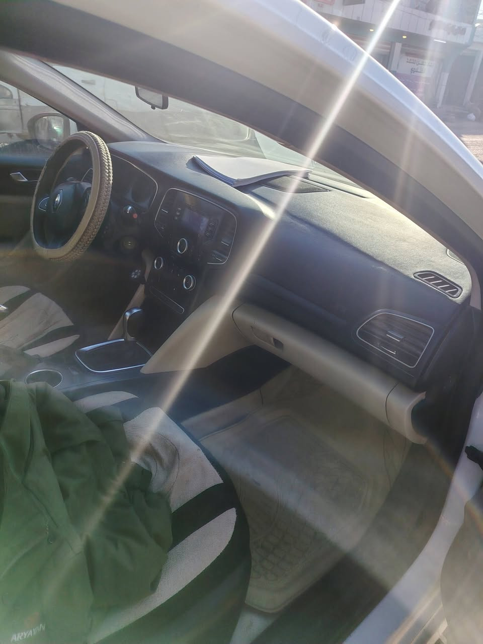 السلام عليكم 
من رخصت الادمن المحترم
للبيع او المراوس حسب القناعة 
رينو ميكان 2021 اللون ابيض رقم بابل باسم صديقي  استلام شركة باقيله 10 اشهر وتفك استقطاع من الراتب مباشر يعني امان وبيه ضربه من الجهة اليمه بدون دواخل مبدل جاملغ وبنيد وطاك ارباك السعر 95 وبيه مجال او مراوس المكان الحلة شارع 80 الاتصال *********** عذرا عالاطالة
