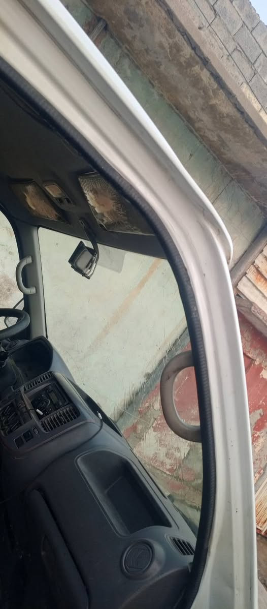 نيسان موديل 2008مكينه شرط وكير واكسن شرط بيها صبغ مكانات وبيها  شويه بلكصه هيئه ومرور صفر ومنظومه غاز شغاله هزه جديدة وتحويل ثاني يوم الاتصال عل الرقم*********** السعر 100
