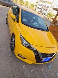 نسيان فيرسا 2020للبيع 120وبيها مجال 07709109087