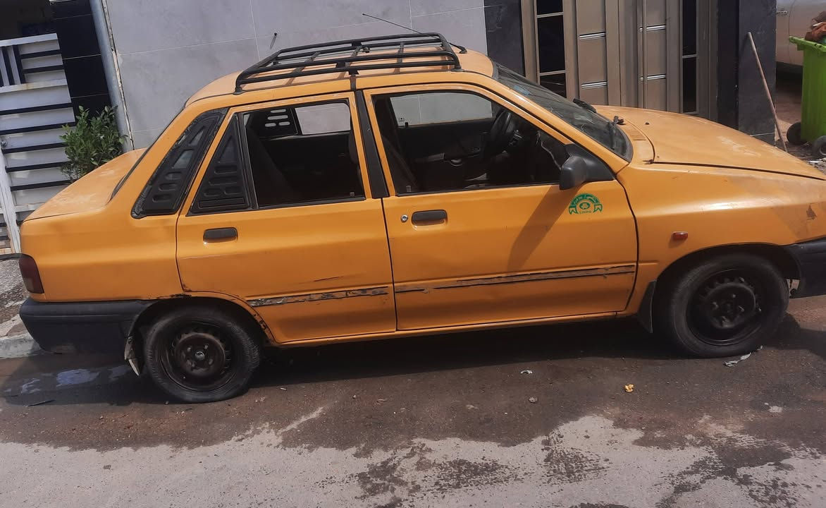 السلام عليكم
اخوان سايبة للبيع موديل 12 رقم بغداد السنوية بأسمي كير محرك تمام  سعرها 20 مكاني الغزالية تلفون ***********
