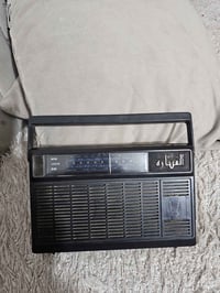راديو قيثارة • موجتين AM/SW • ٣ بطاريات