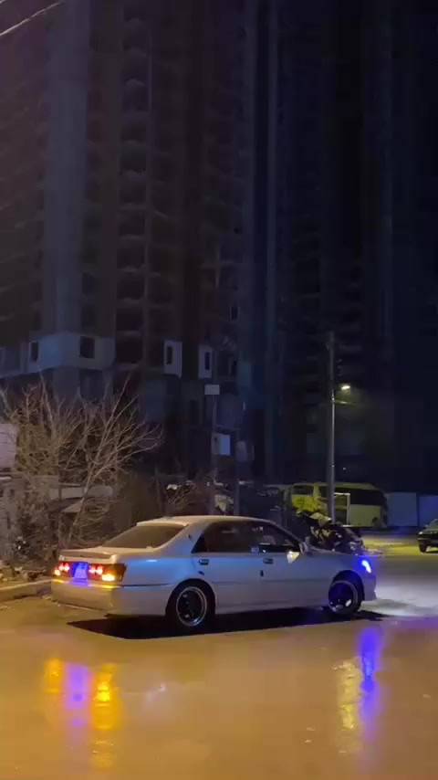 مەلیکەی مووس دیفۆڕ ١٧٥ تاقانە چوار دووگمە کامل سپۆرت کۆدی بۆ کراوە سەیارەکە مالی دۆستە کامل جایز کراوە (ناونیشان سلێمانی) سعر:٥٢ گەڵاو مەجال 
***********
