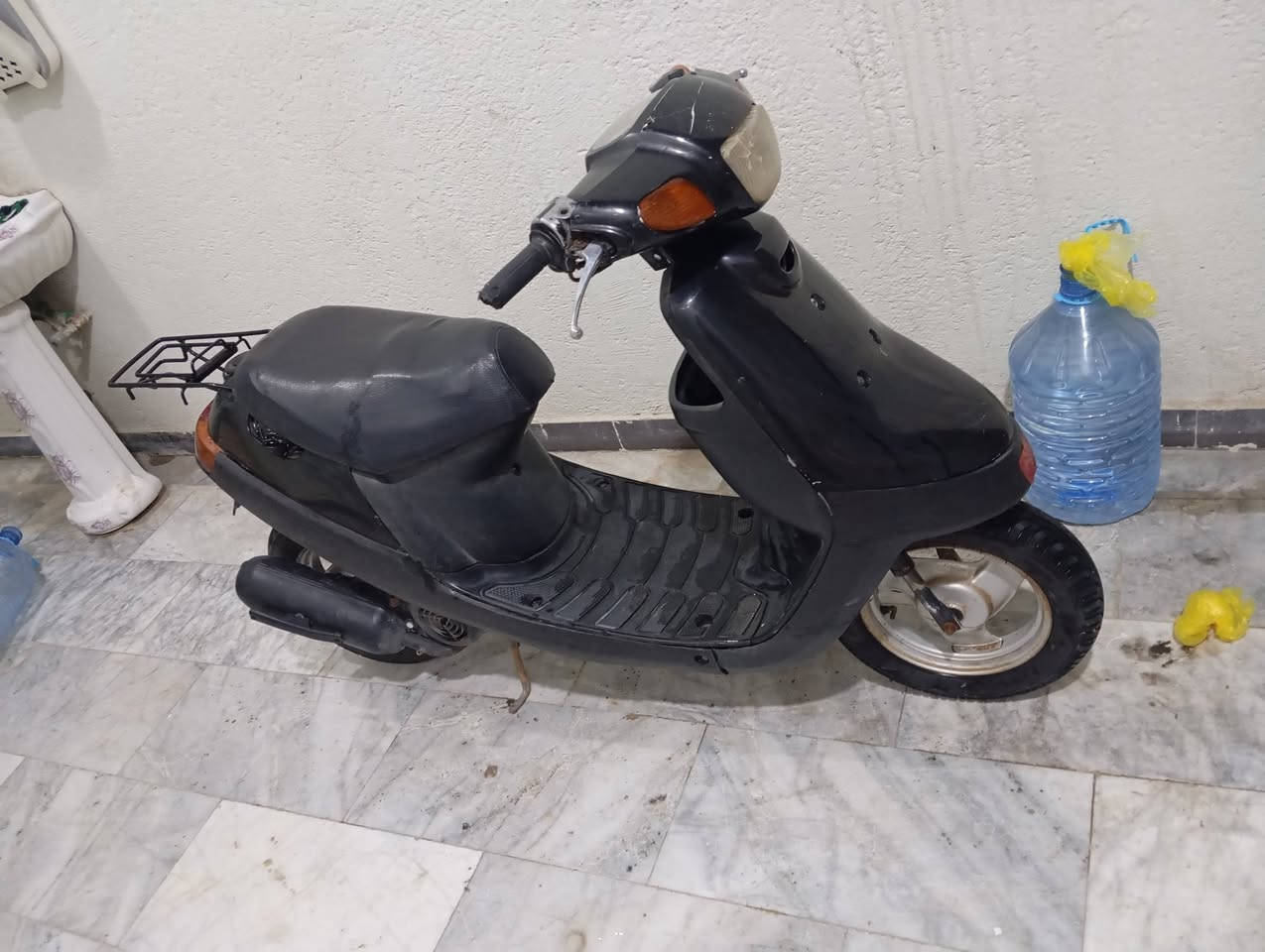 سلام عليكم دراجه بتره للبيع دراجه نضيفه مفتوحه كهربائيات شغاله السعر٢٢٥وبيهه مجال مكاني ناصرية مركز رقمي ***********
