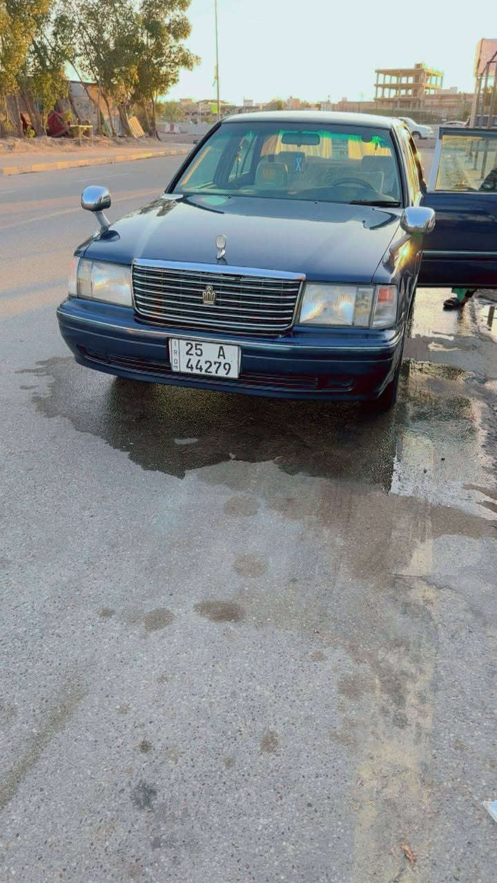 السلام عليكم 
مديل 2000 مصبوغه عام جمالية خمس دكم شاصي 55 كركوك مداور وين ميعجبك السعر 115 وبيهه مجال قليل
نجف***********
